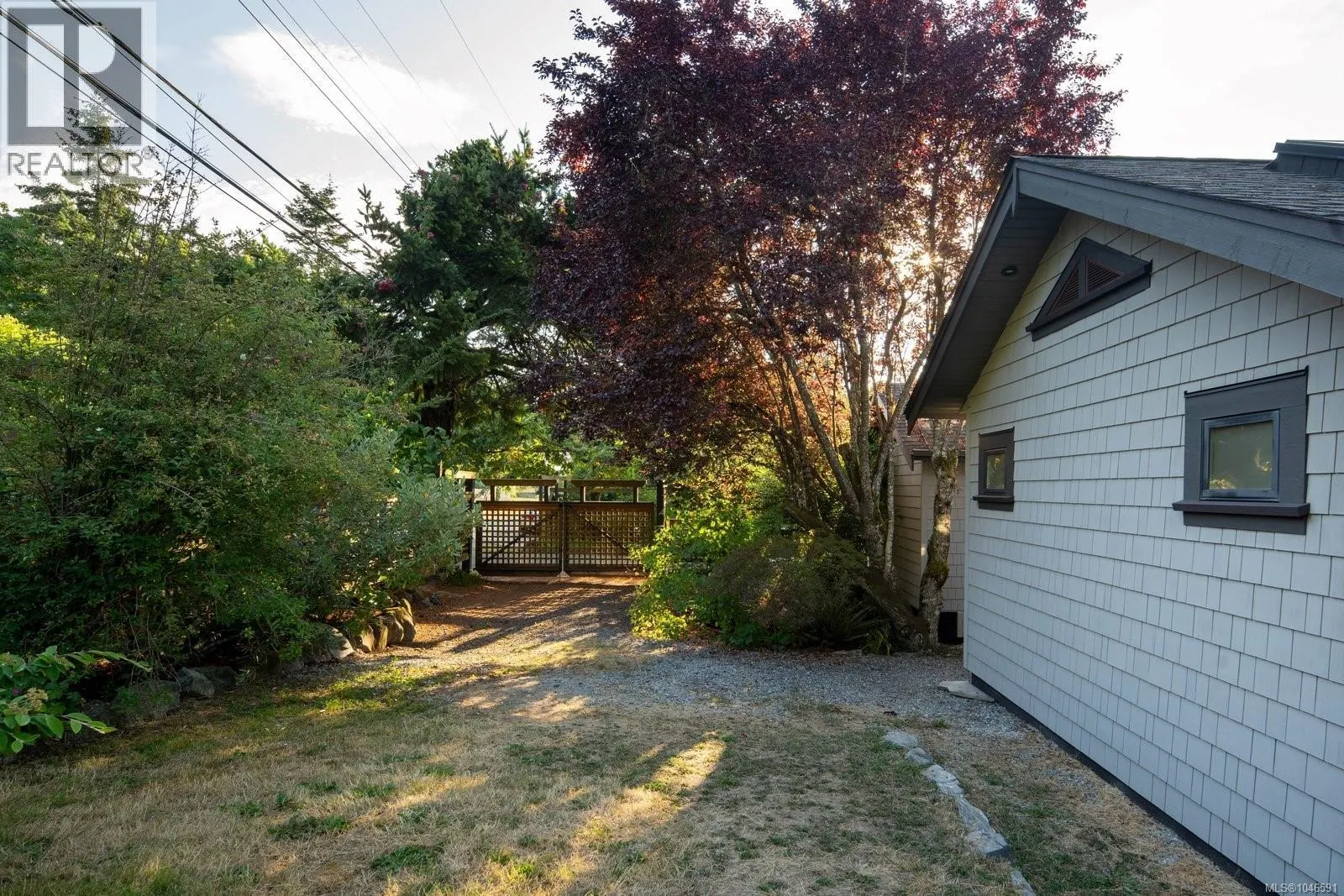 10994 Madrona Dr
