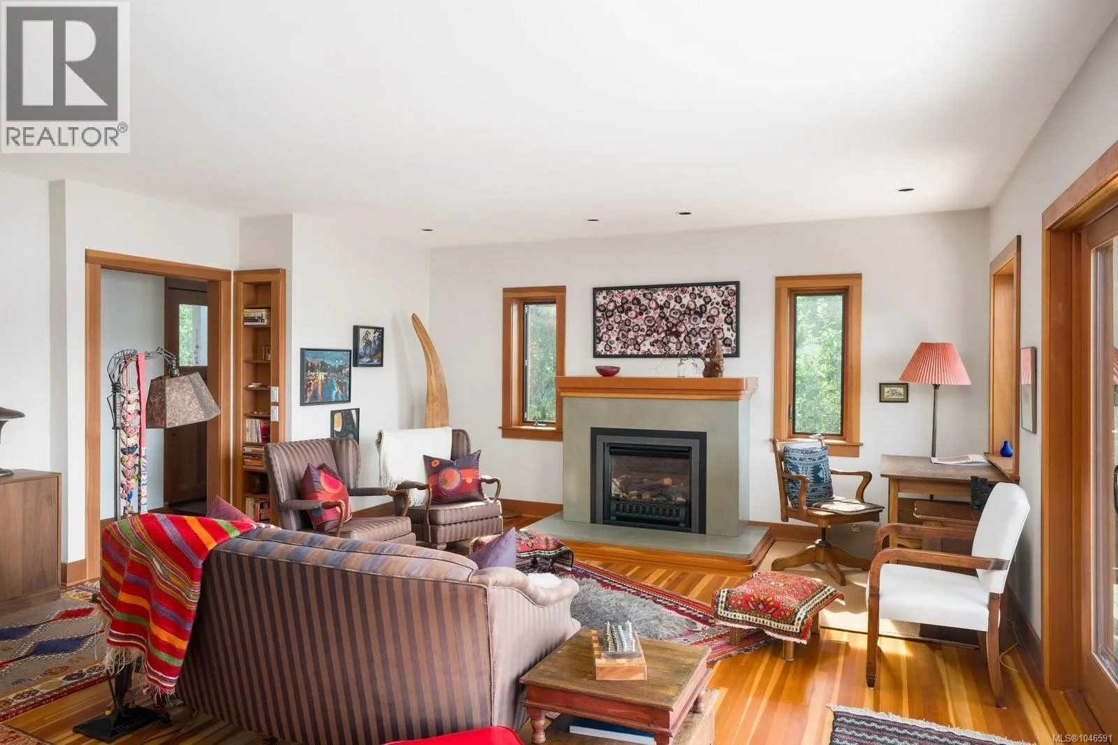 10994 Madrona Dr