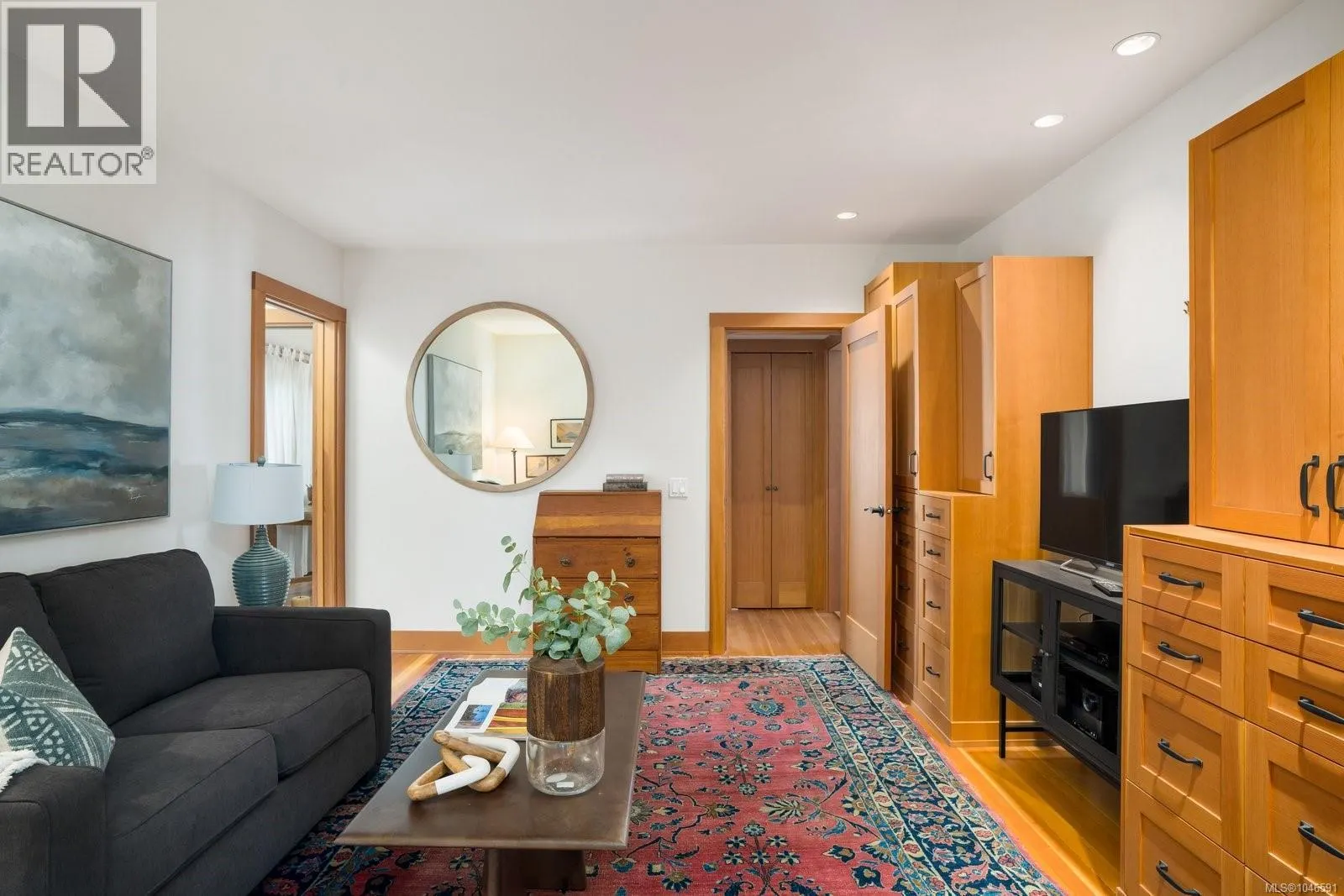 10994 Madrona Dr
