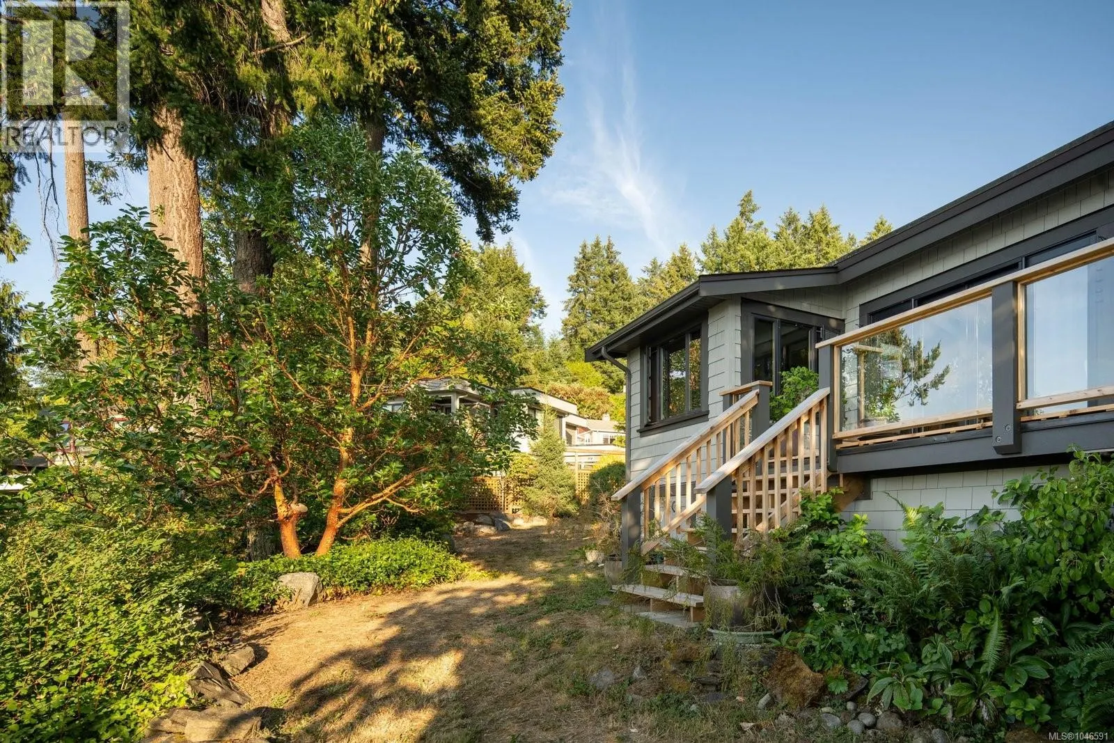 10994 Madrona Dr