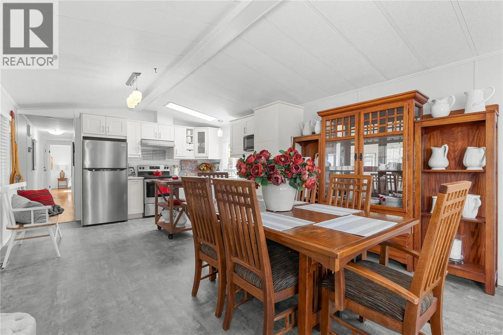 94 7701 Central Saanich Rd