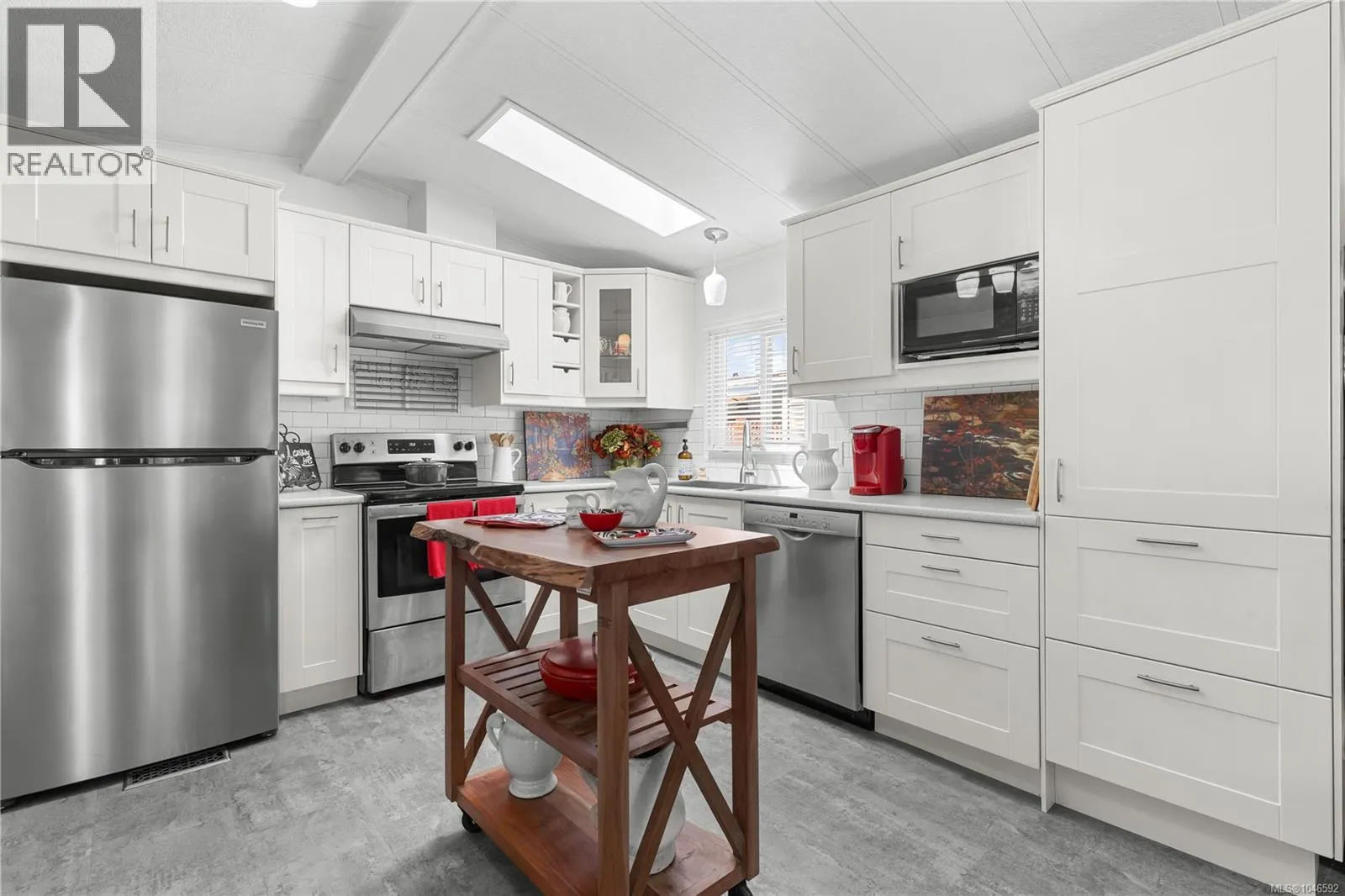94 7701 Central Saanich Rd