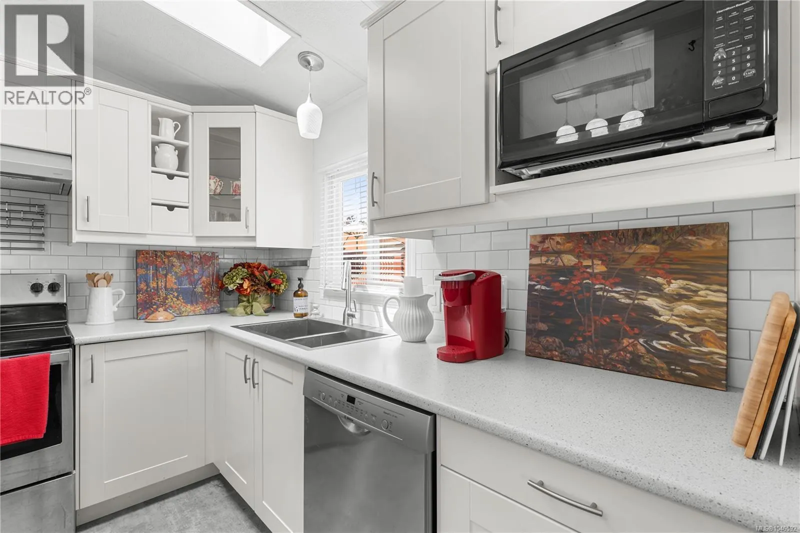 94 7701 Central Saanich Rd