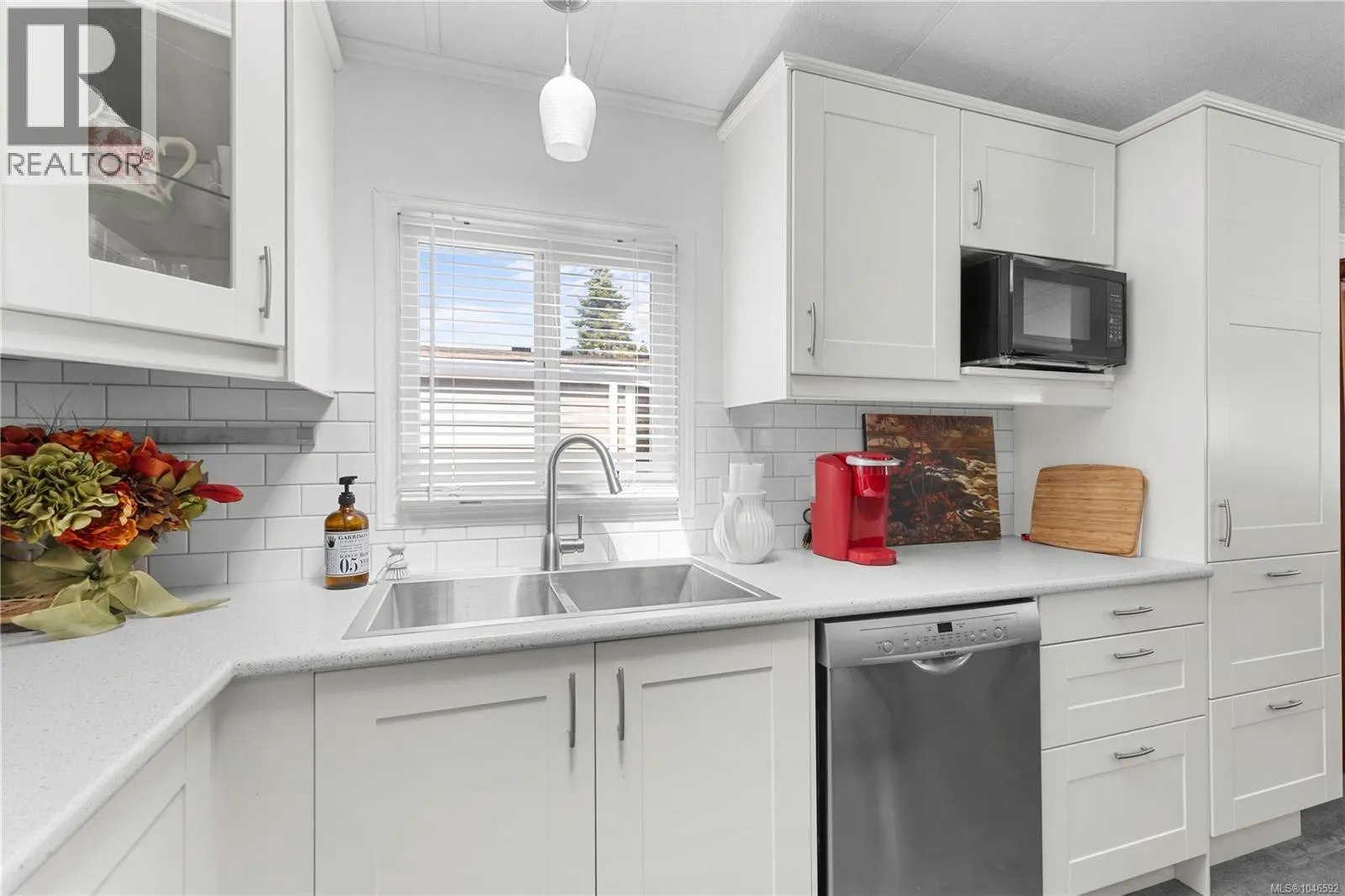 94 7701 Central Saanich Rd