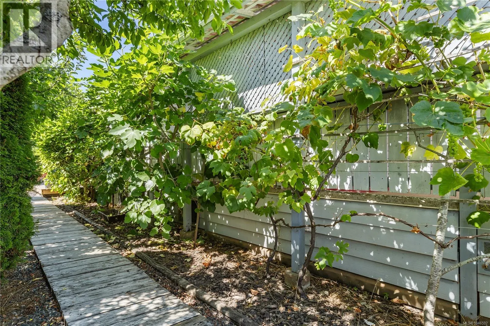 94 7701 Central Saanich Rd