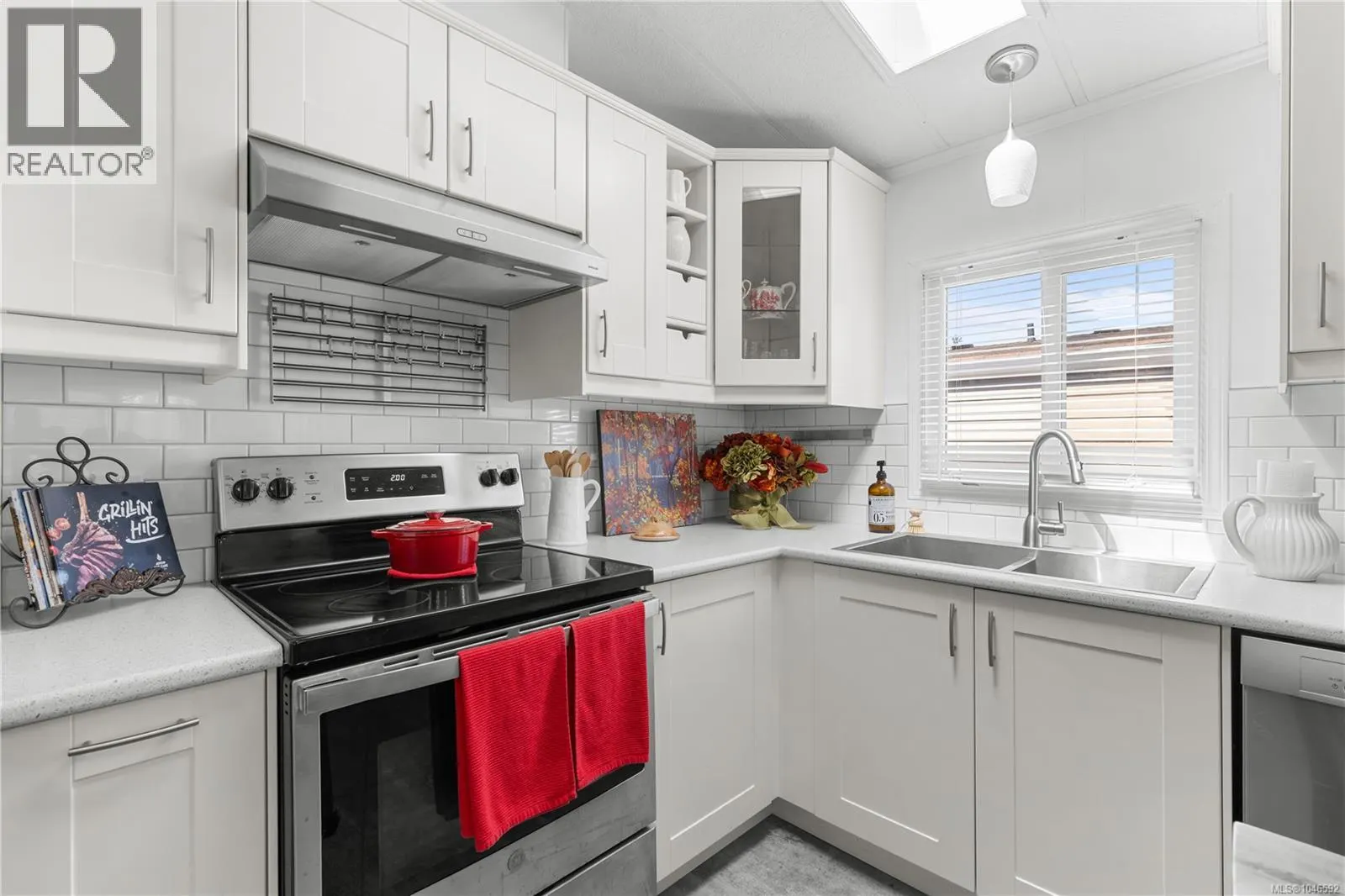 94 7701 Central Saanich Rd