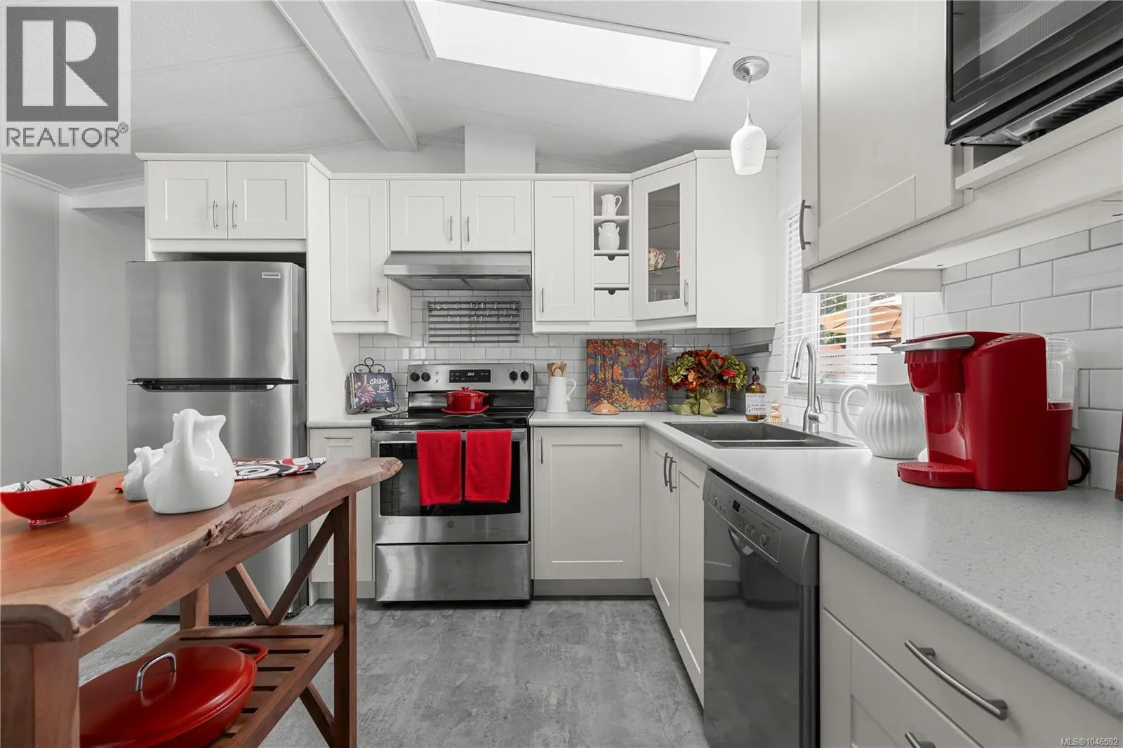 94 7701 Central Saanich Rd