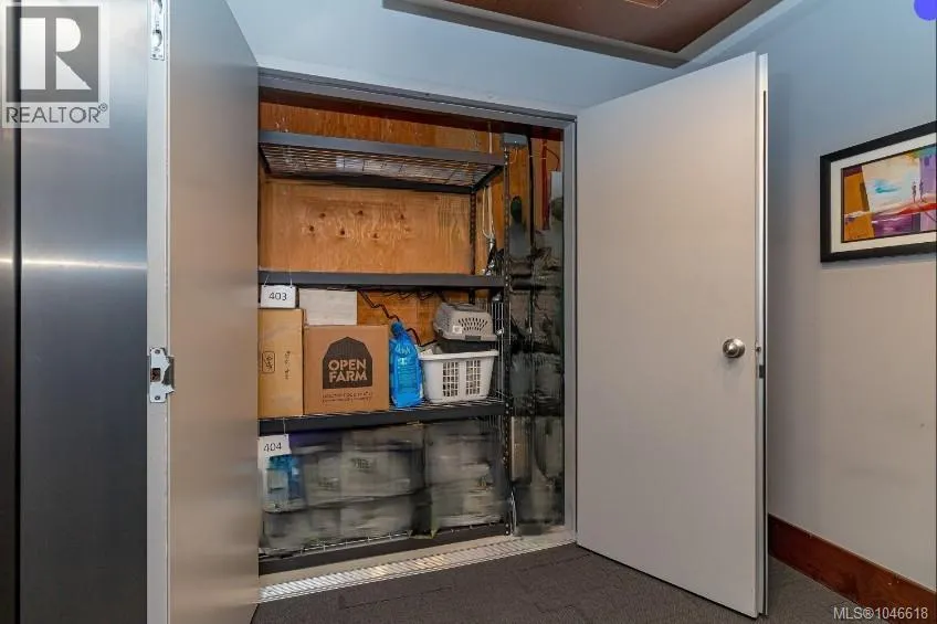 403 1008 Tillicum Rd