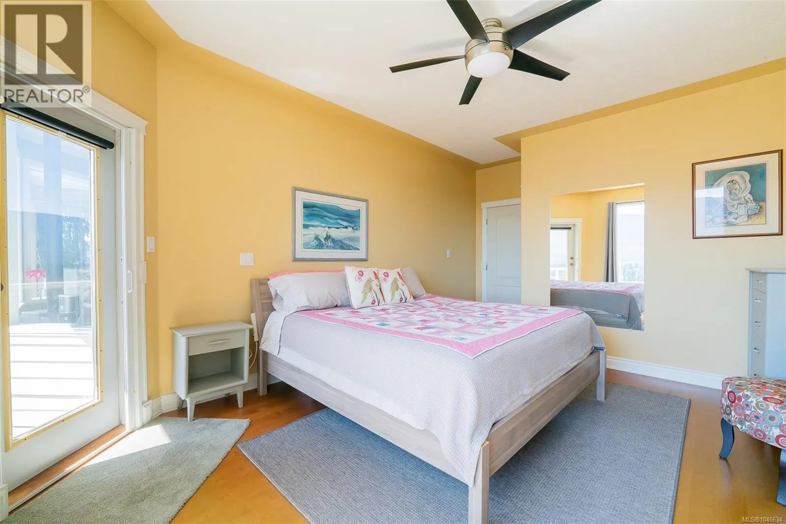 180 Rainbow Cres