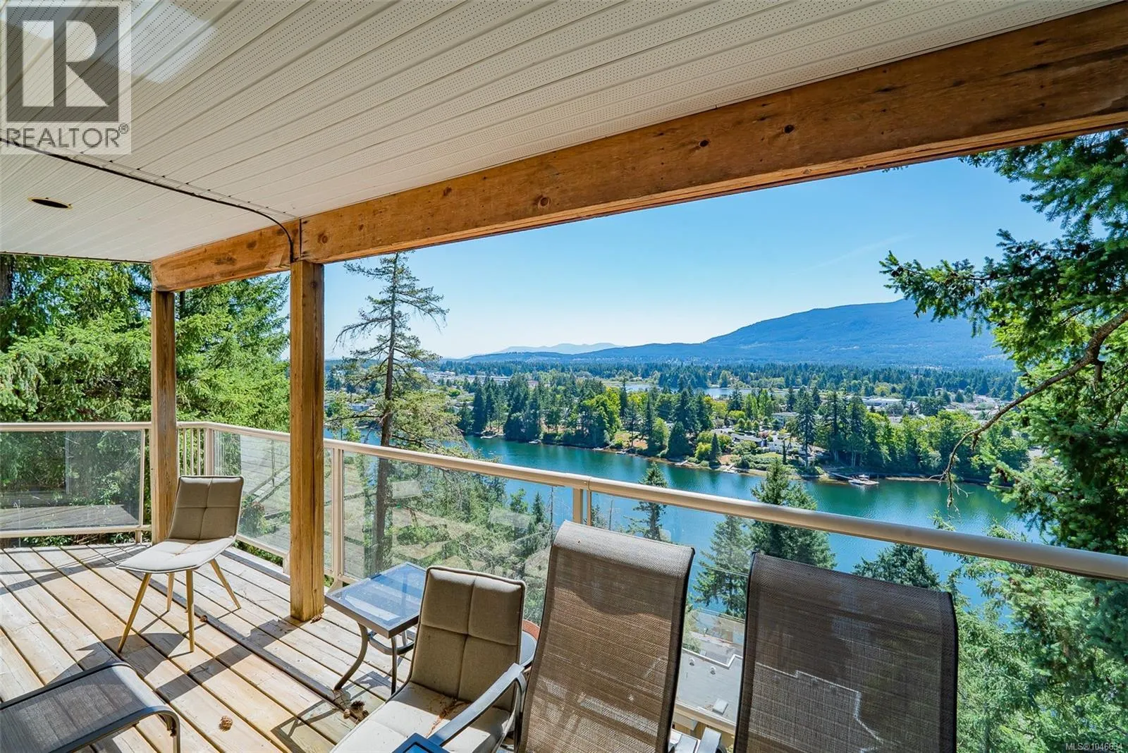180 Rainbow Cres