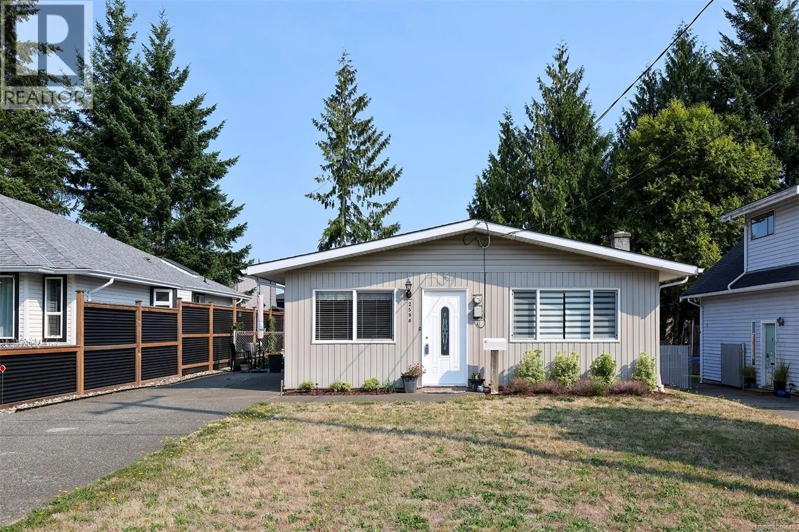 2598 Willard Ave