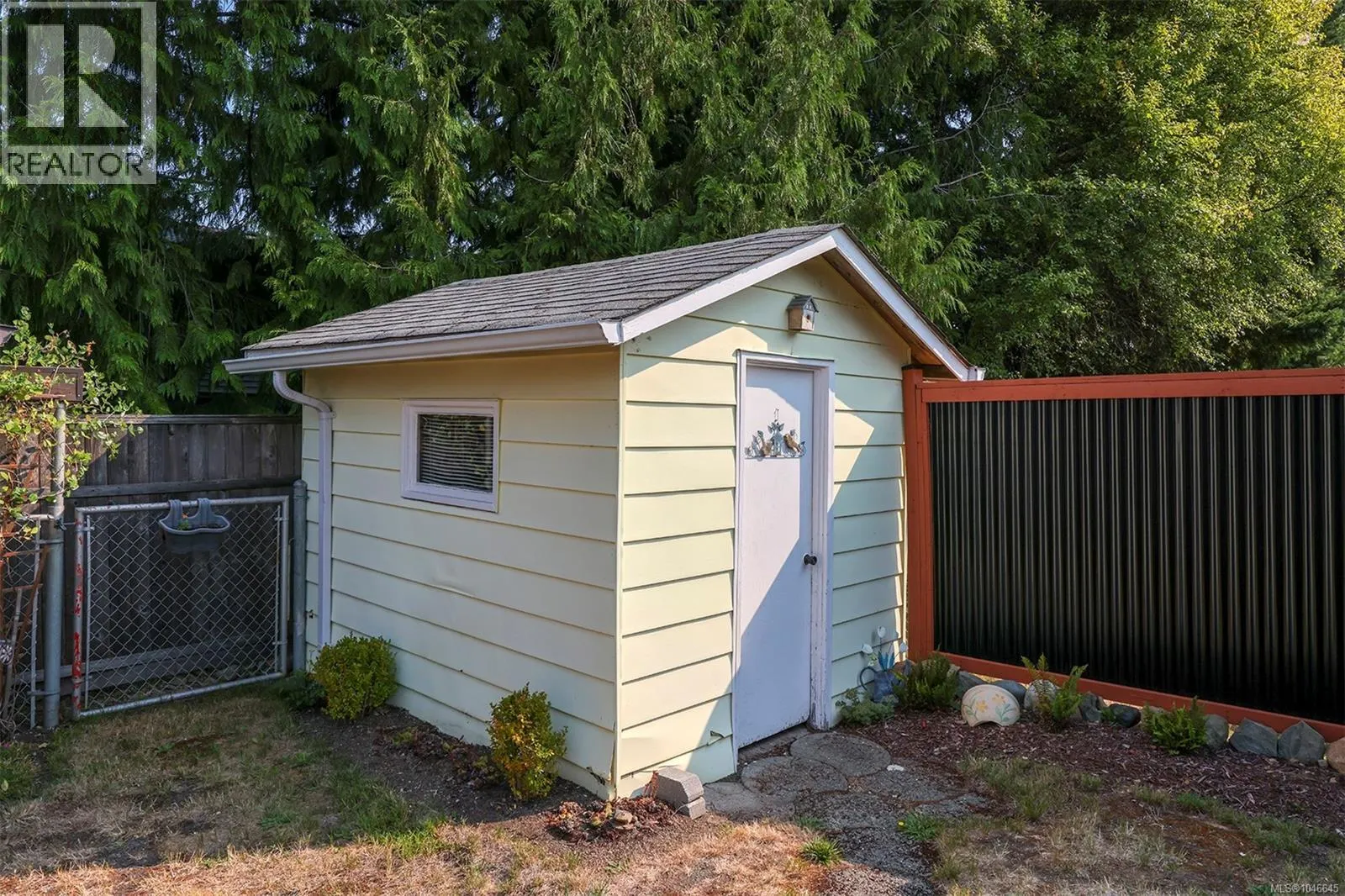 2598 Willard Ave