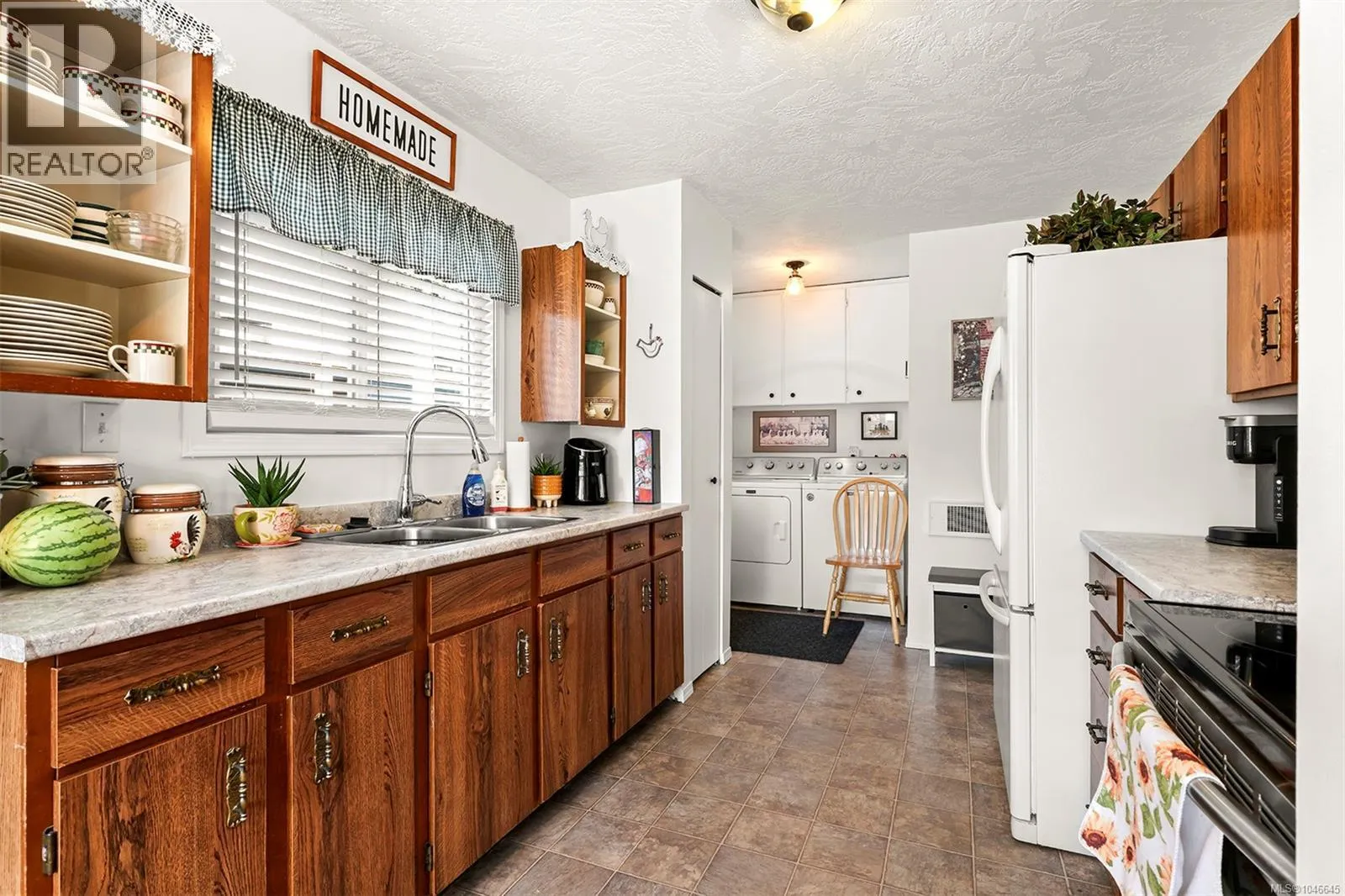 2598 Willard Ave