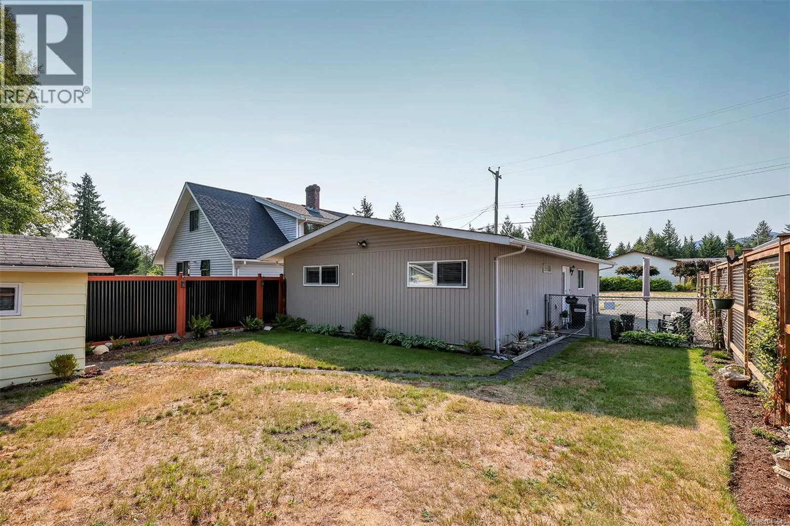 2598 Willard Ave