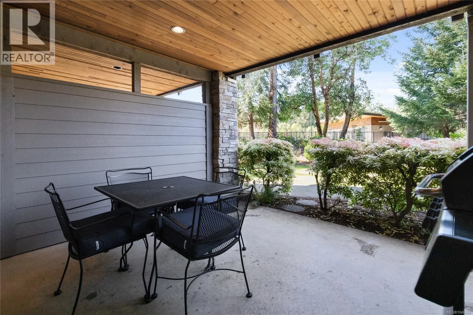 212 SA2 1175 Resort Dr