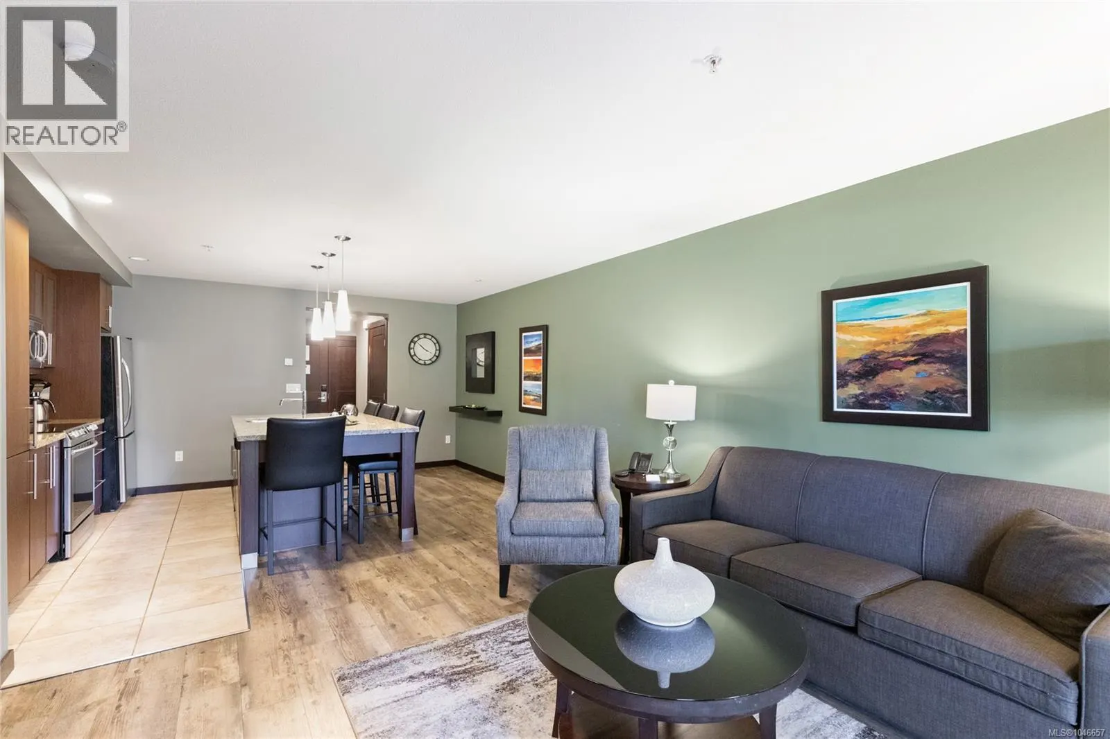 212 SA2 1175 Resort Dr