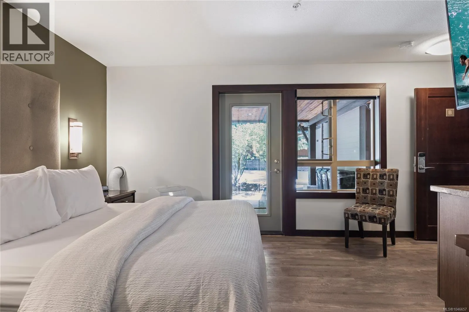 212 SA2 1175 Resort Dr