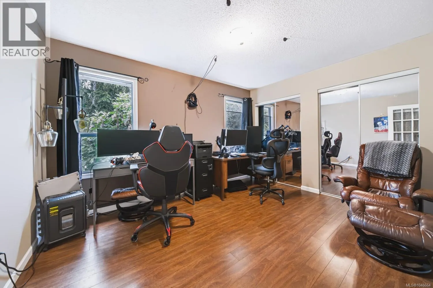 1001 Timberwood Dr