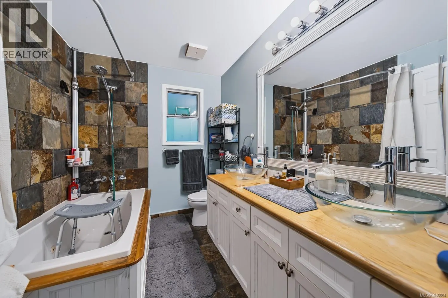 1001 Timberwood Dr
