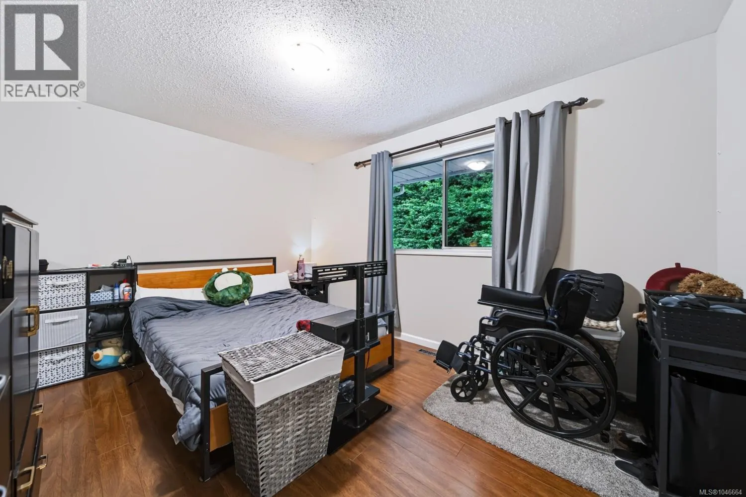 1001 Timberwood Dr