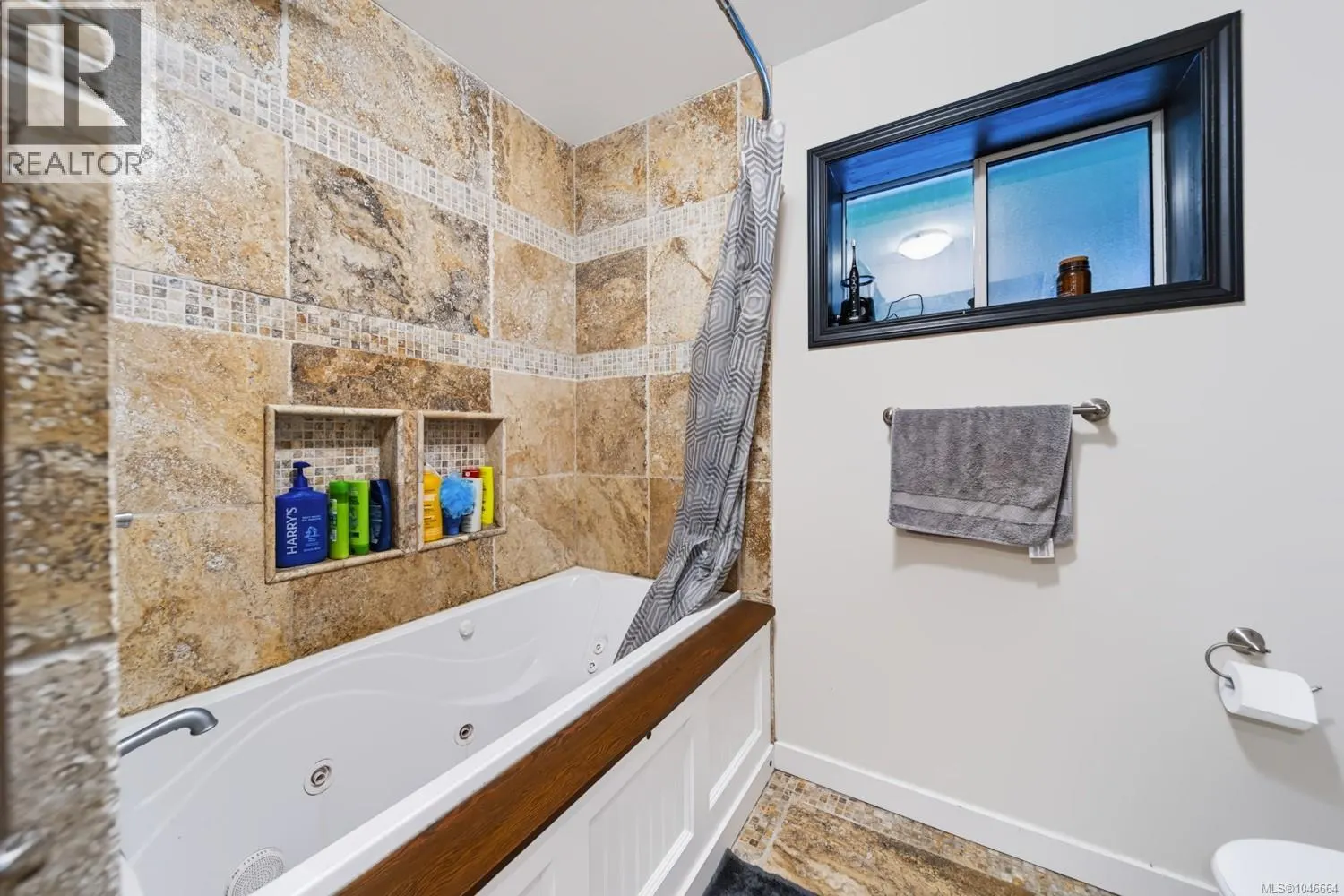 1001 Timberwood Dr