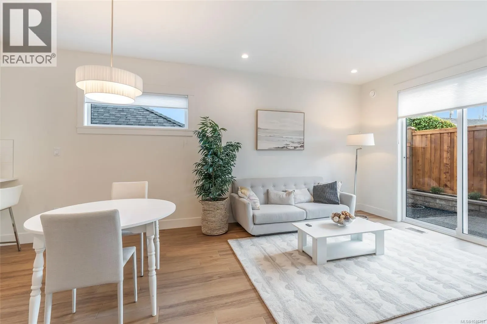 410 Hummingbird Pl