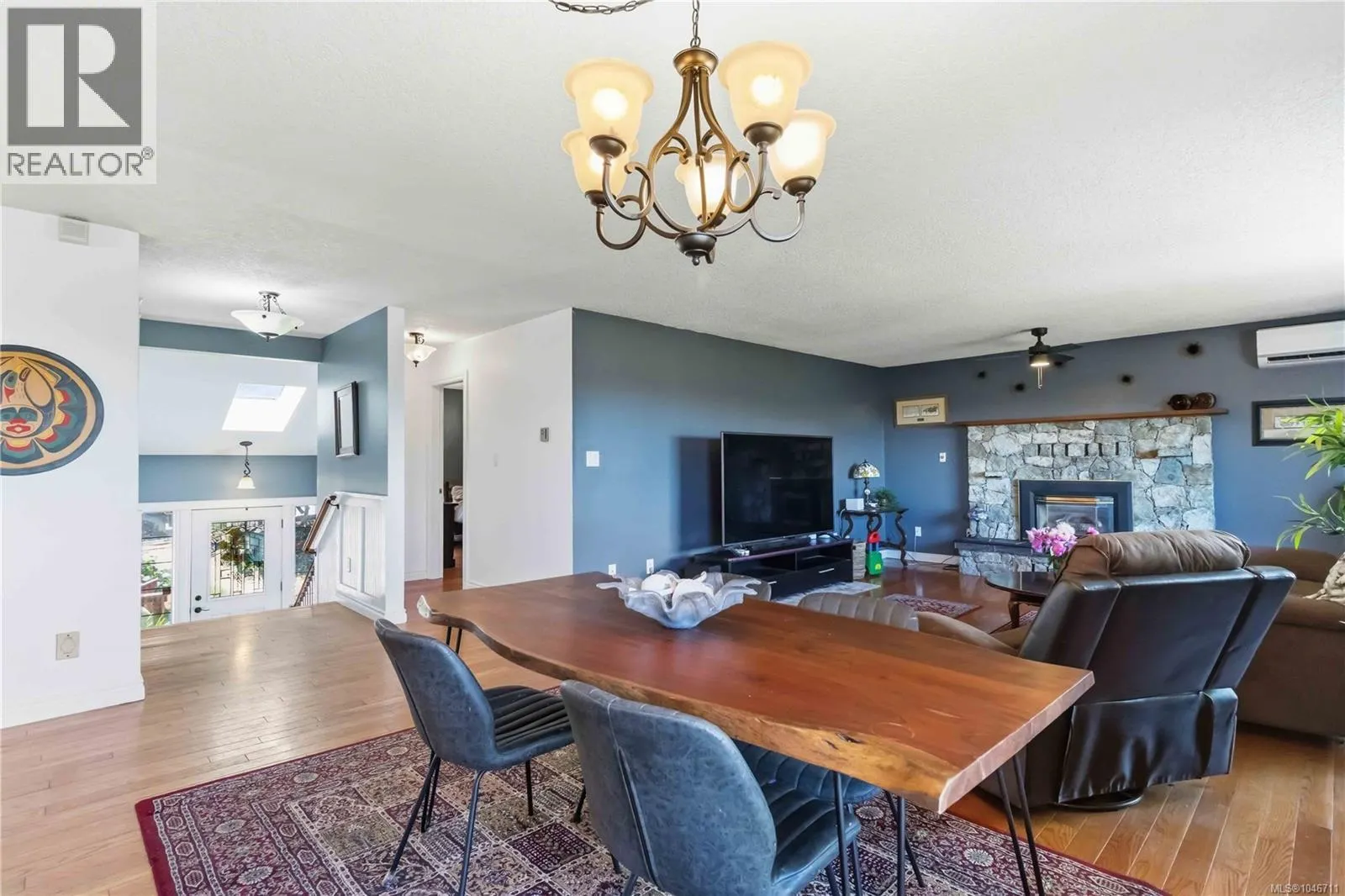 3389 Mary Anne Cres