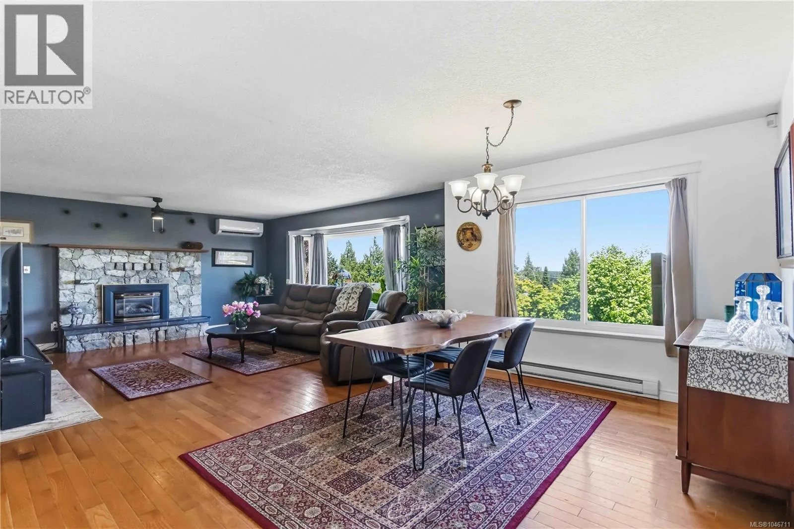 3389 Mary Anne Cres