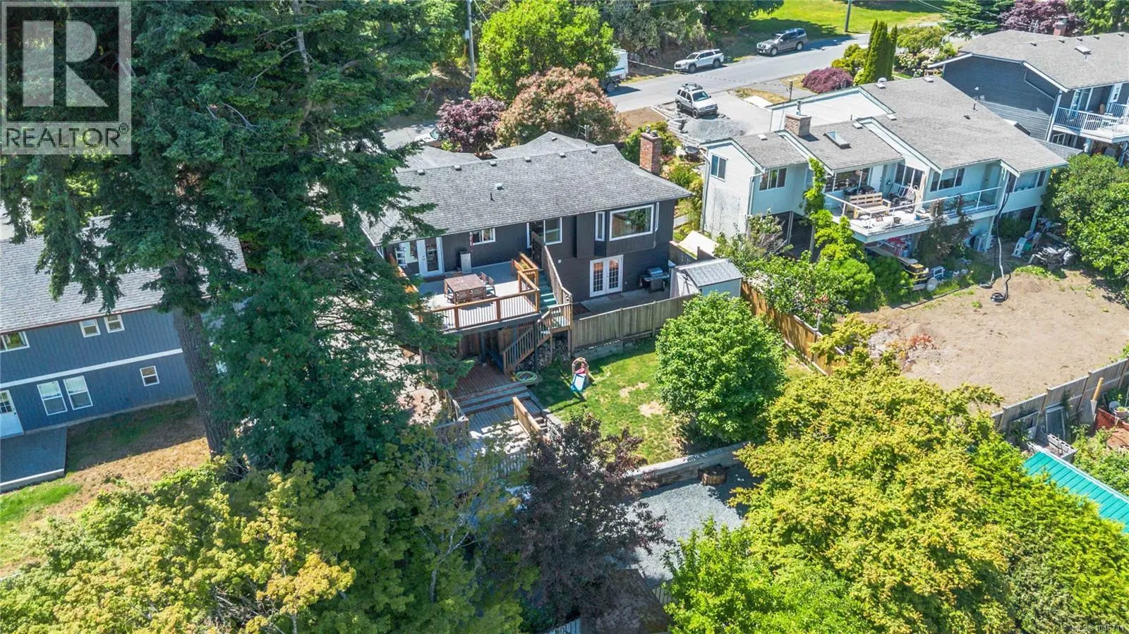 3389 Mary Anne Cres