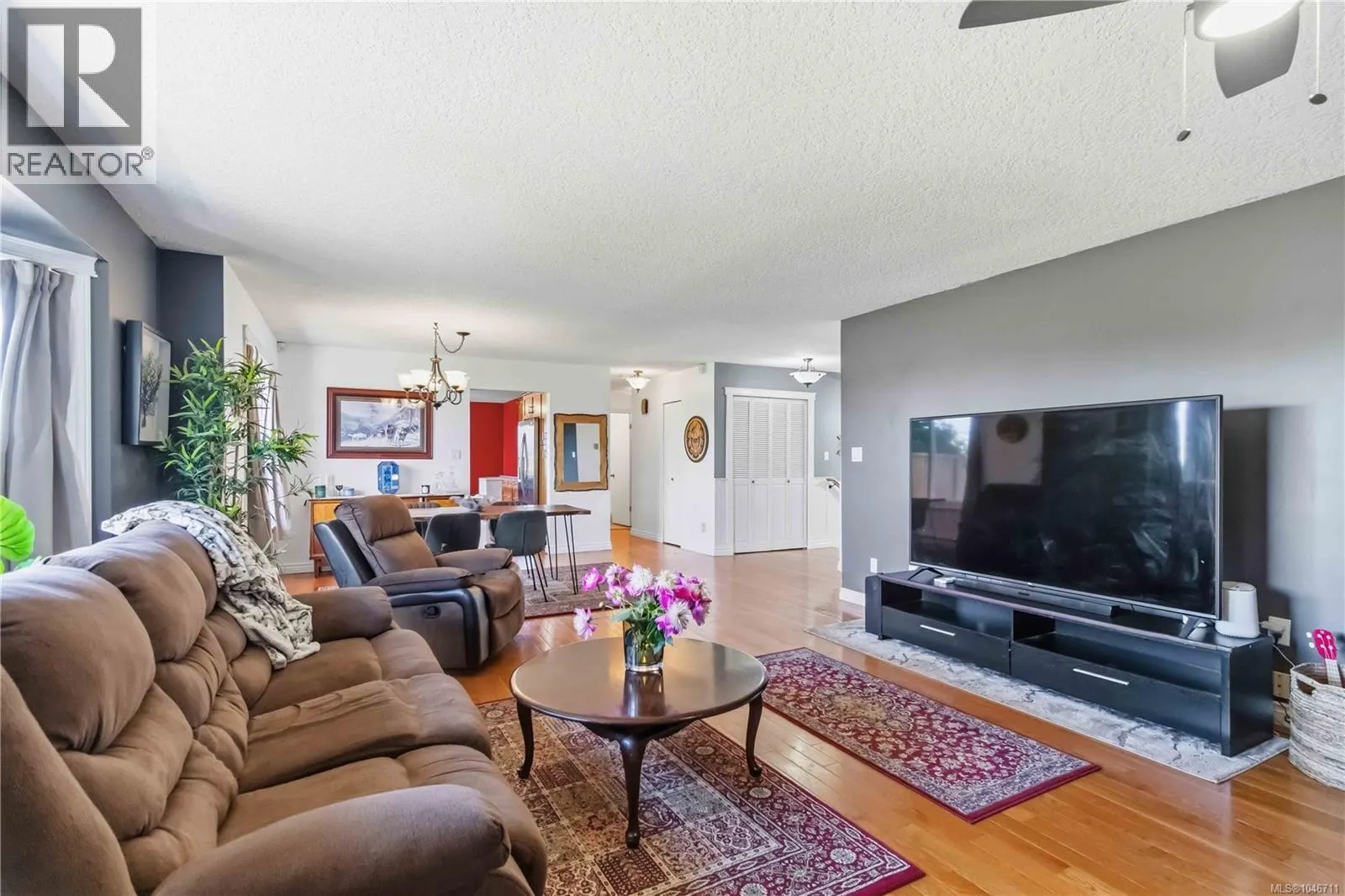 3389 Mary Anne Cres