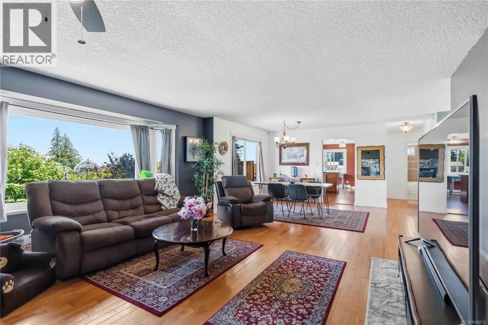 3389 Mary Anne Cres