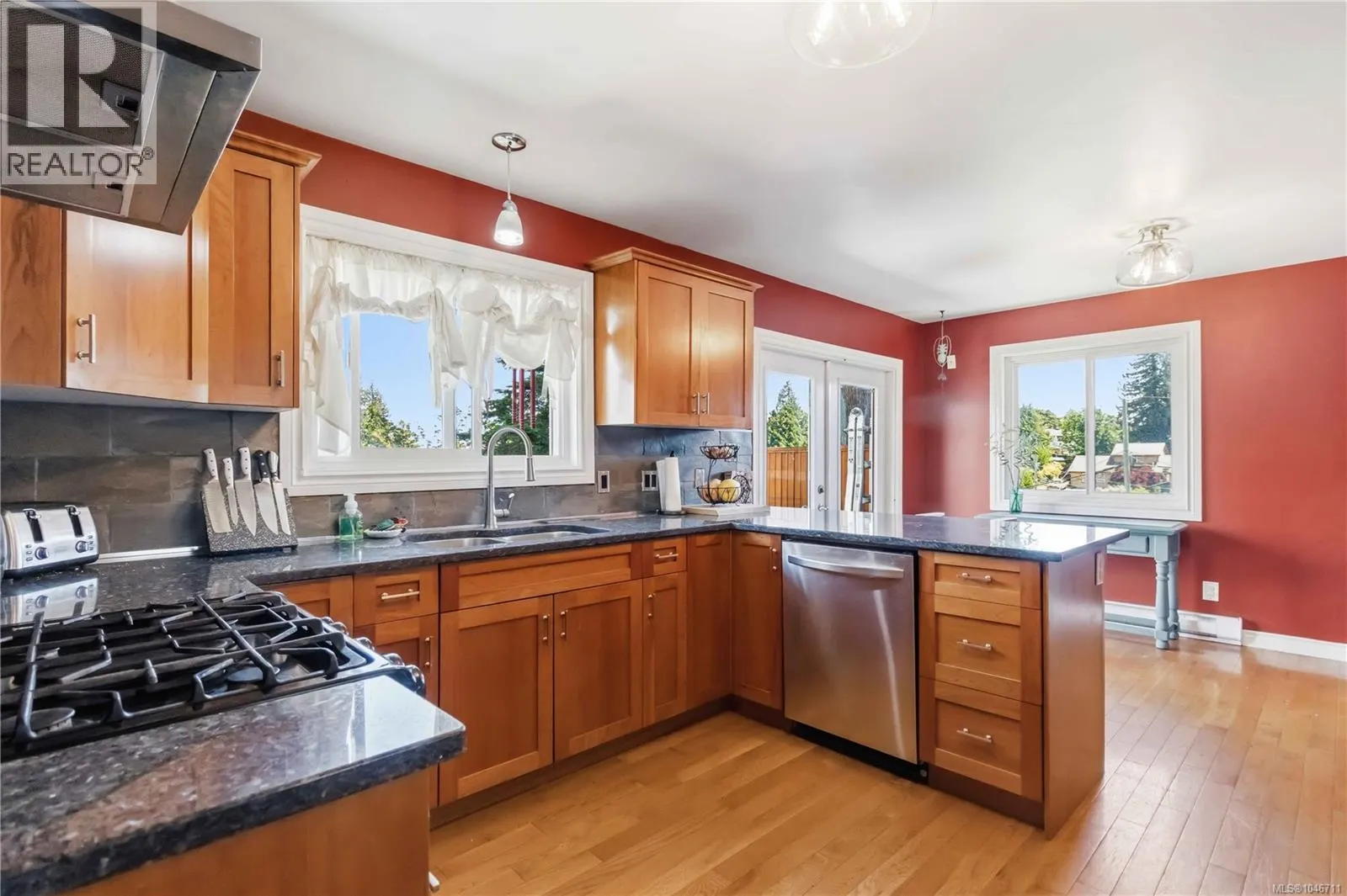 3389 Mary Anne Cres