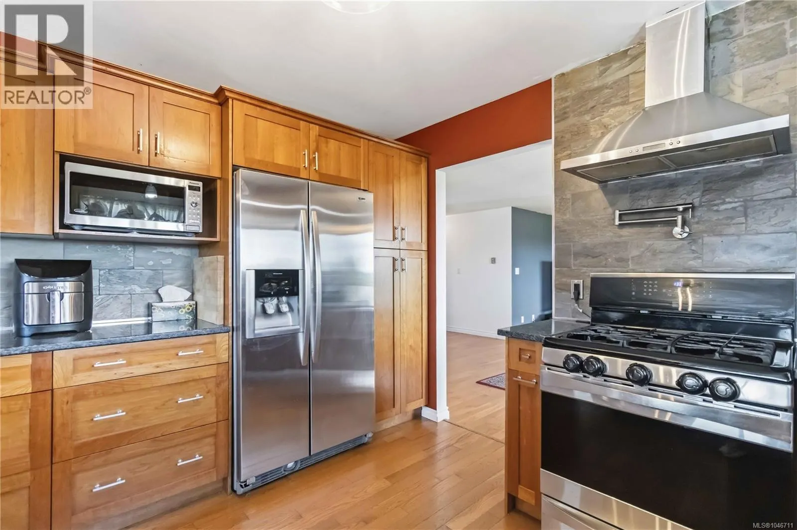 3389 Mary Anne Cres