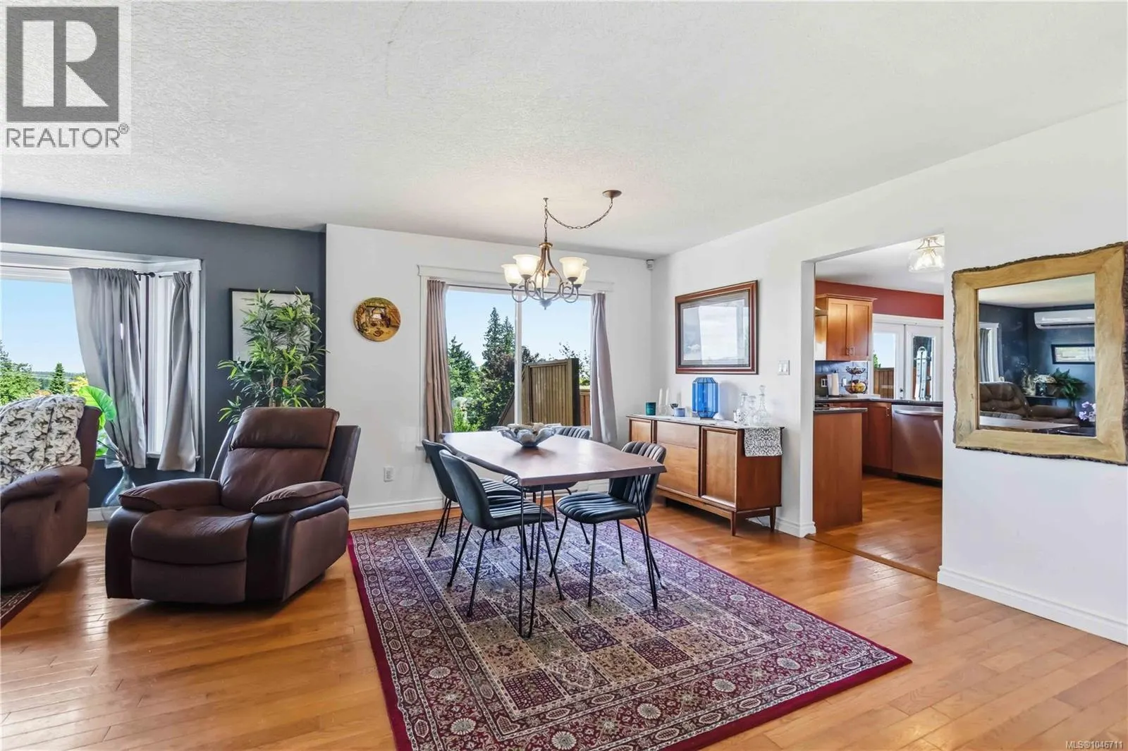 3389 Mary Anne Cres