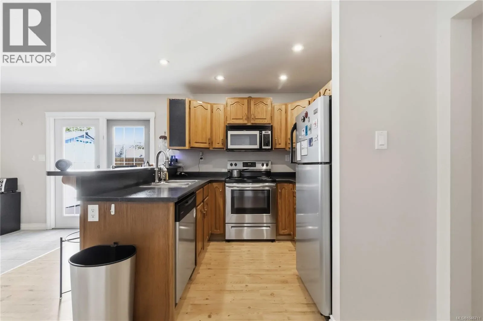 3389 Mary Anne Cres