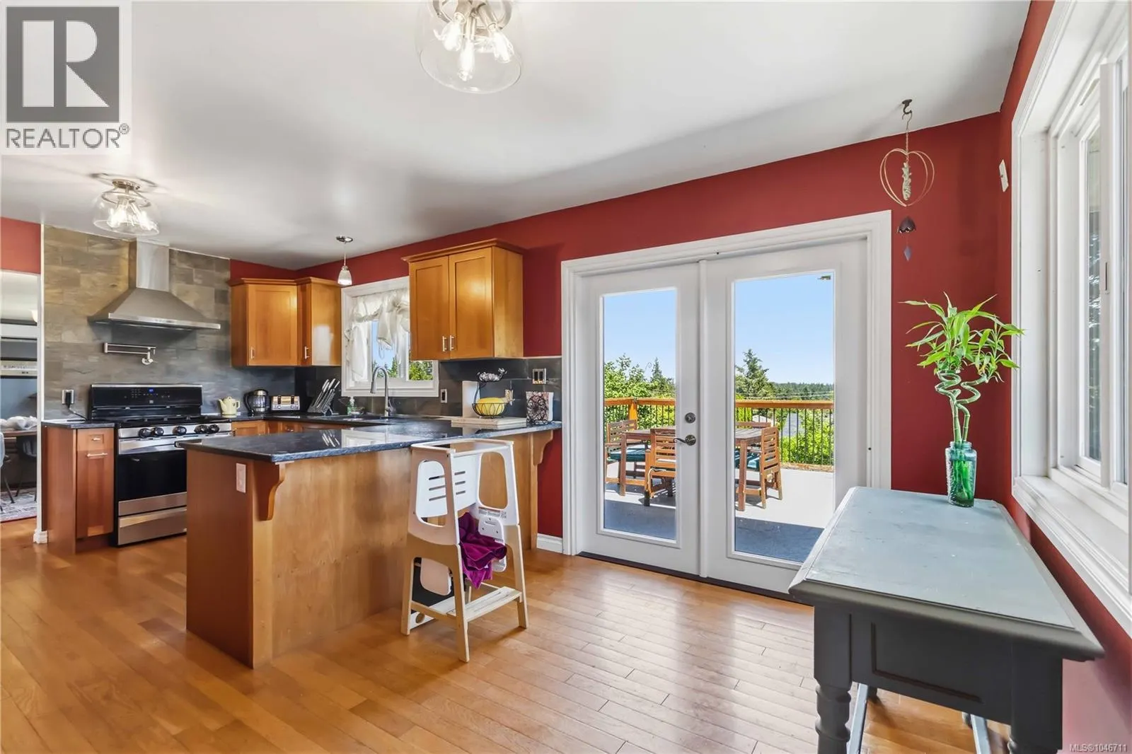3389 Mary Anne Cres