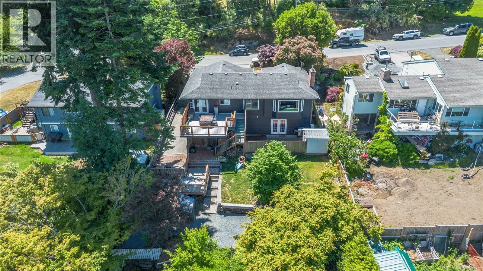 3389 Mary Anne Cres
