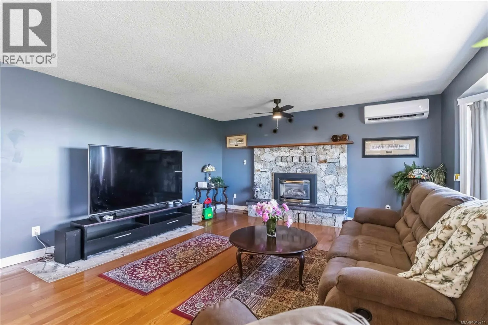 3389 Mary Anne Cres