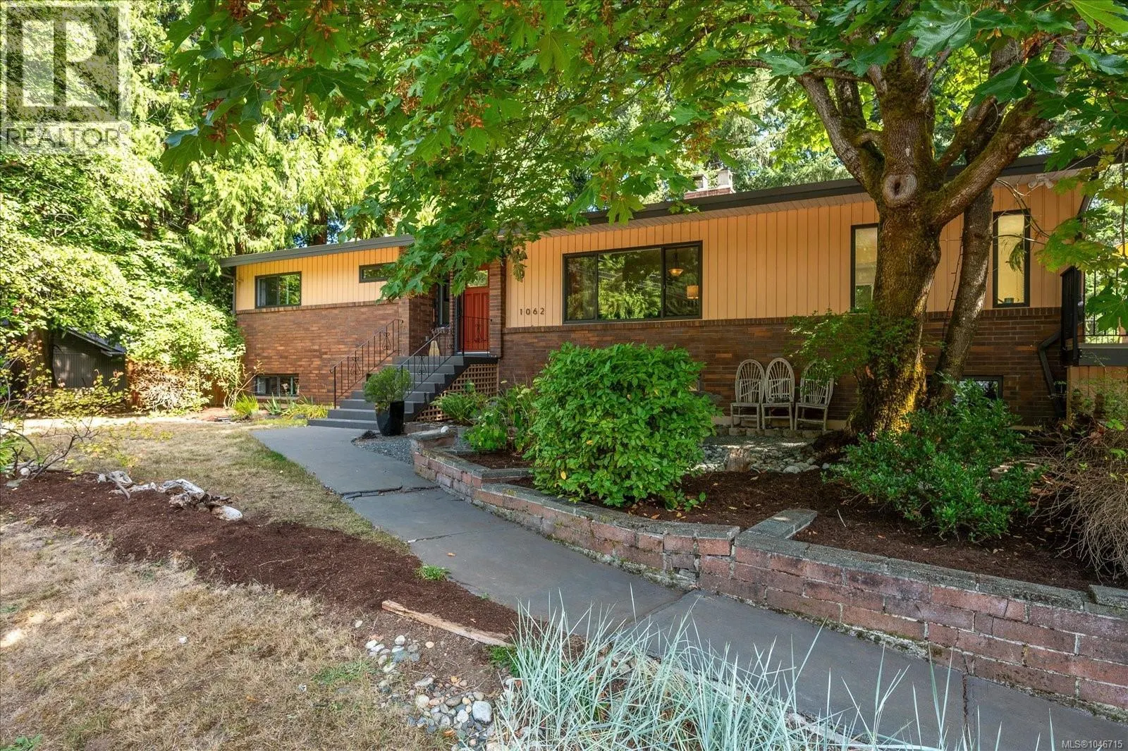 1062 Sabine Rd