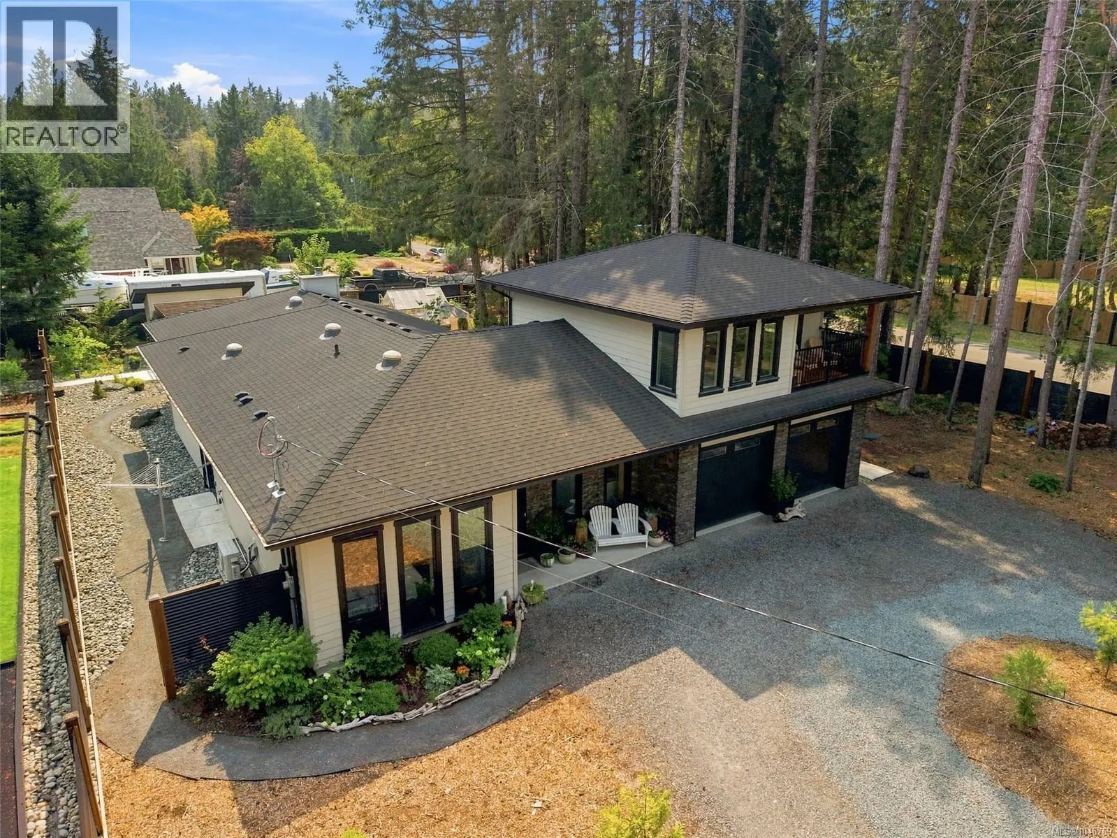 935 Meadowlark Pl