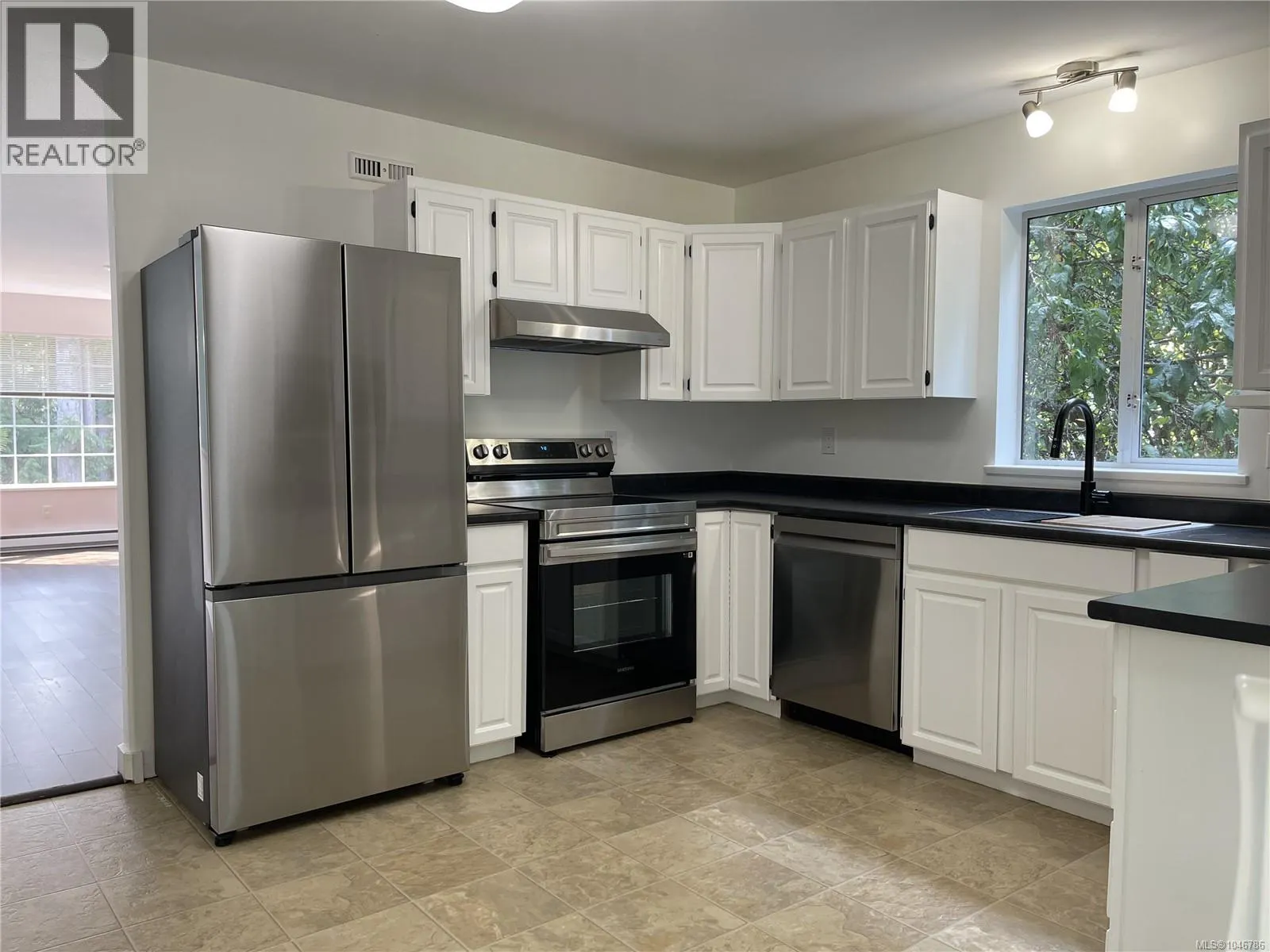 1333 Carmel Pl