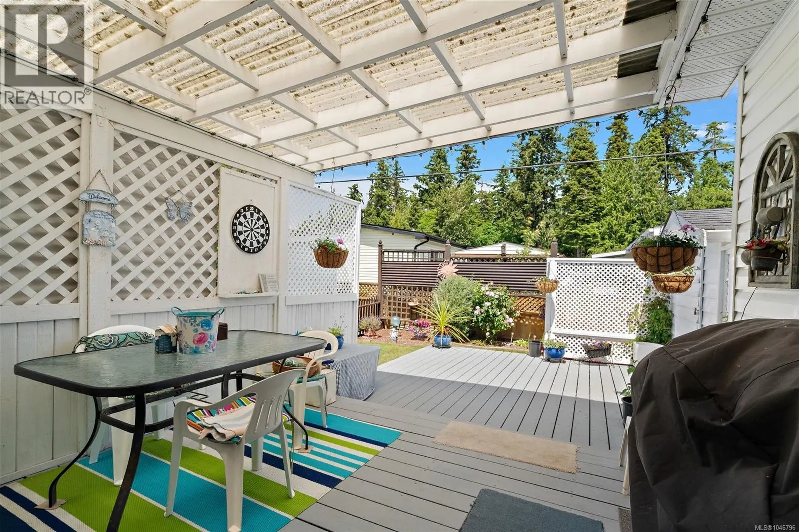 111 7701 Central Saanich Rd