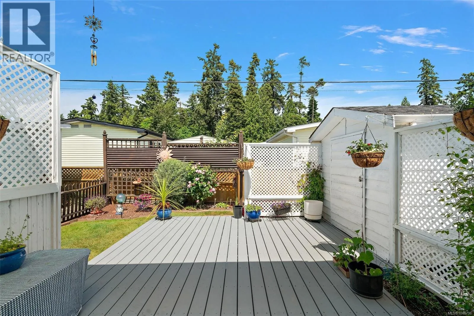 111 7701 Central Saanich Rd