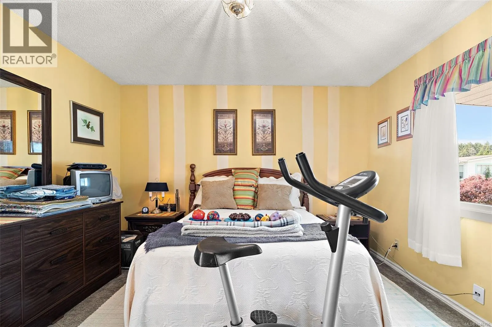 111 7701 Central Saanich Rd
