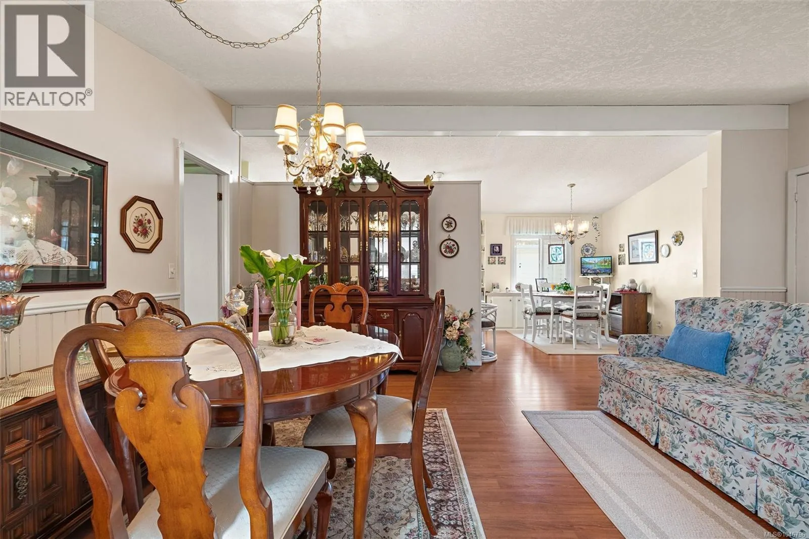 111 7701 Central Saanich Rd