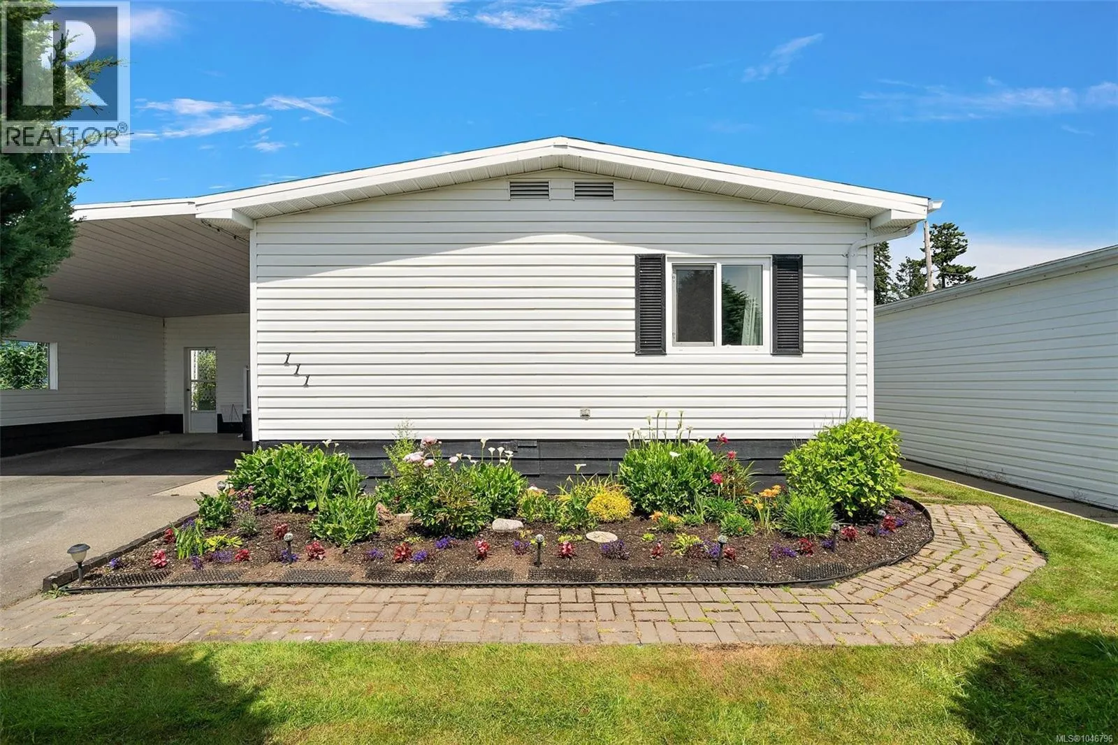 111 7701 Central Saanich Rd