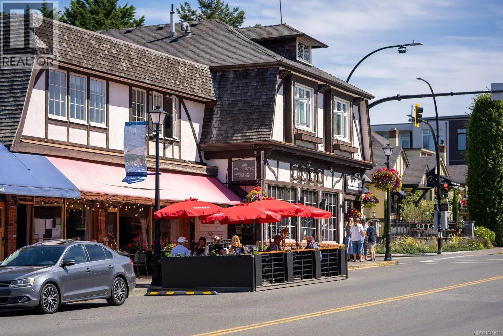 203 2277 Oak Bay Ave