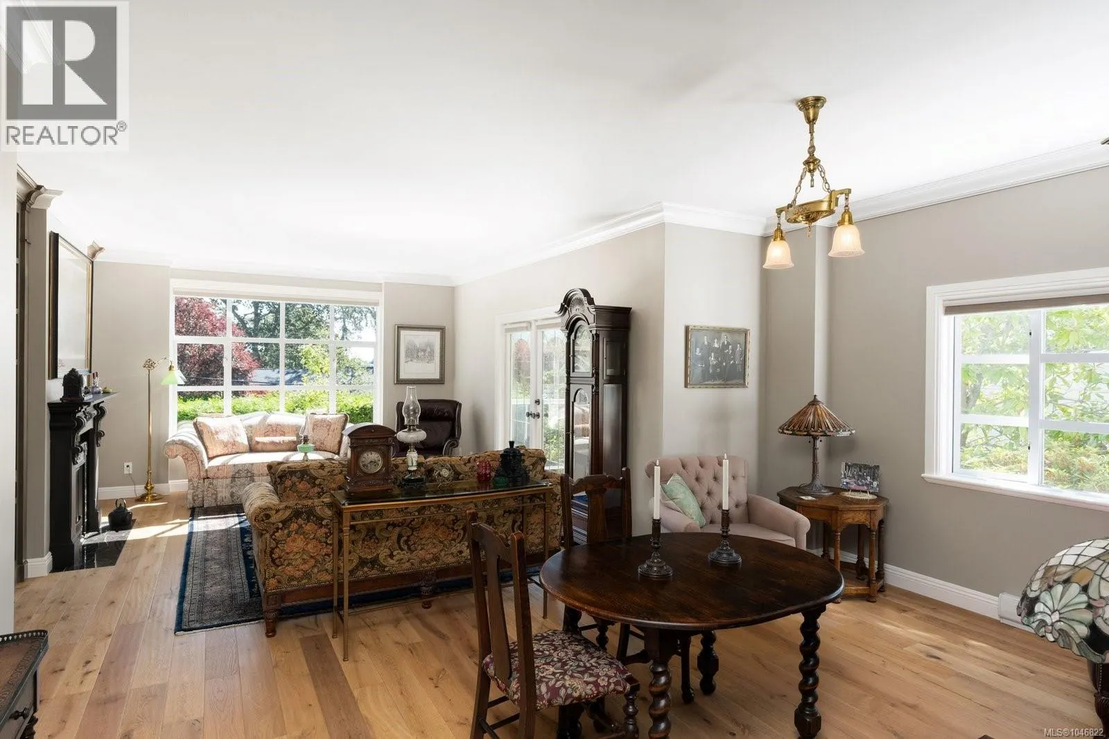 203 2277 Oak Bay Ave