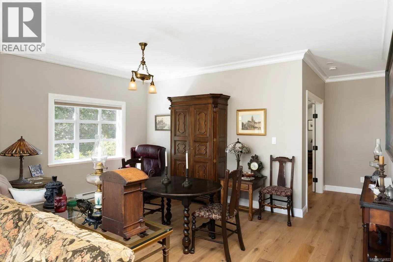 203 2277 Oak Bay Ave