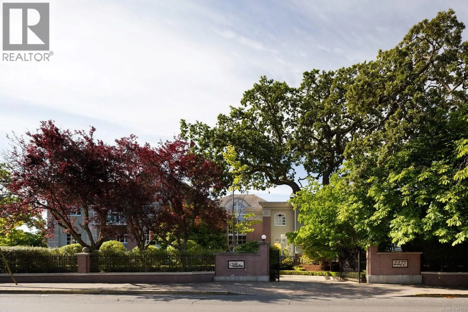 203 2277 Oak Bay Ave